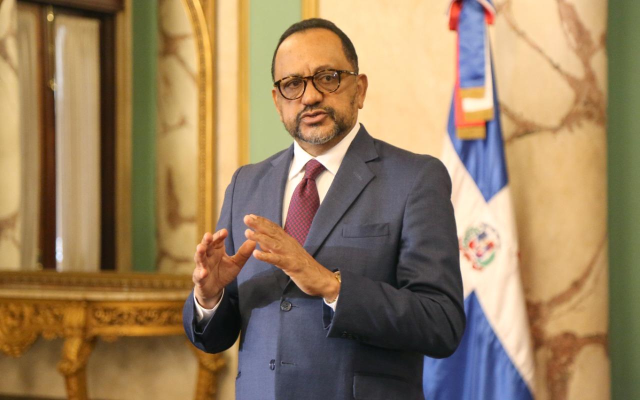 Antoliano Peralta: “Comisión de juristas presentará al Congreso propuesta de reforma al Código Penal en los próximos días”
