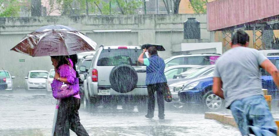 Vaguada y onda tropical provocarán aguaceros y tormentas sobre gran parte del país