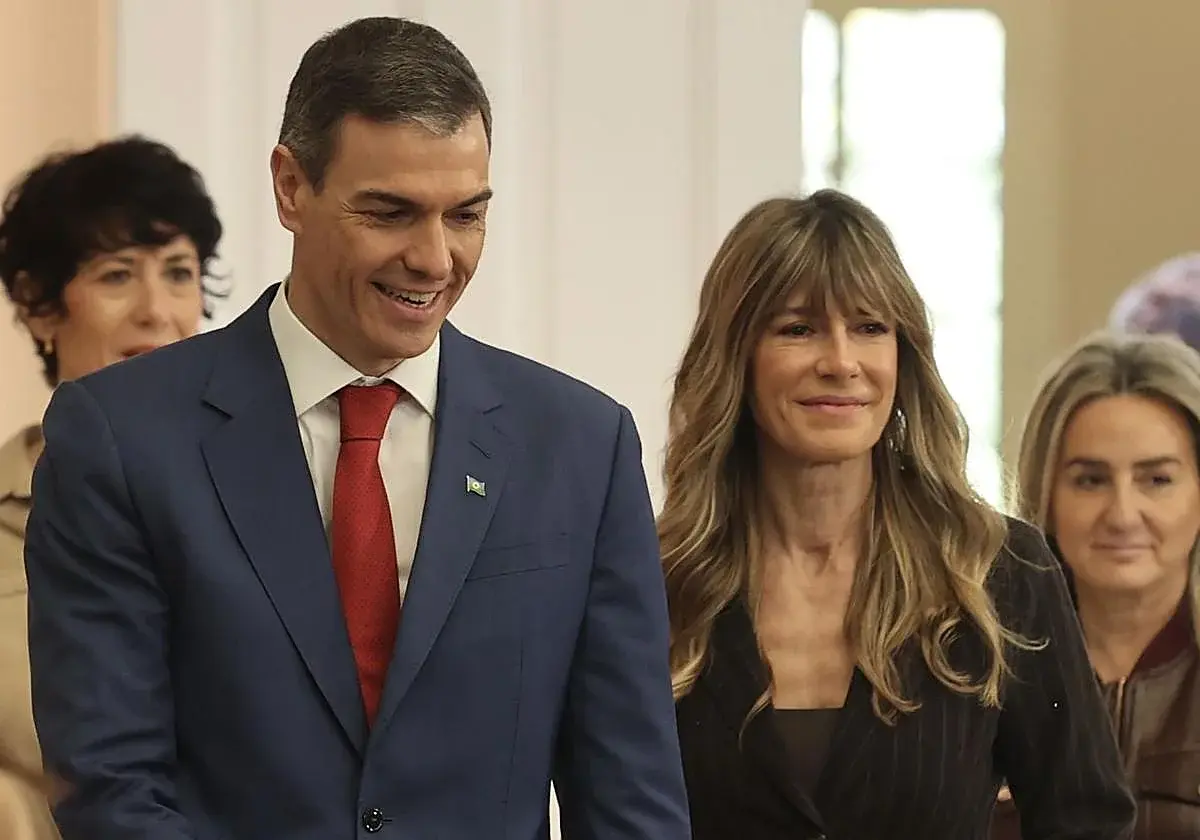 Begoña Gómez pide al juez Peinado viajar al extranjero junto a Pedro Sánchez