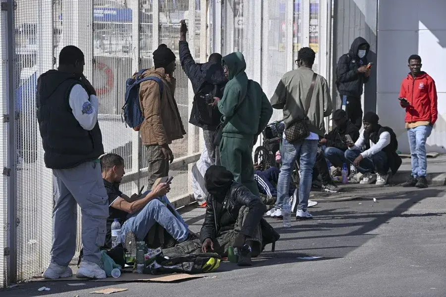 El Tribunal Supremo plantea llevar a la justicia europea el proceso de regularización de migrantes en España