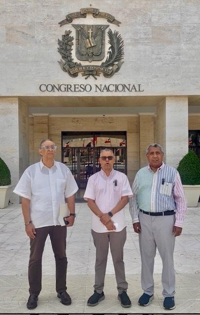 Contratistas solicitan al Congreso citar al Ministro Magín Díaz para explicar retraso aplicación ley pagos deudas