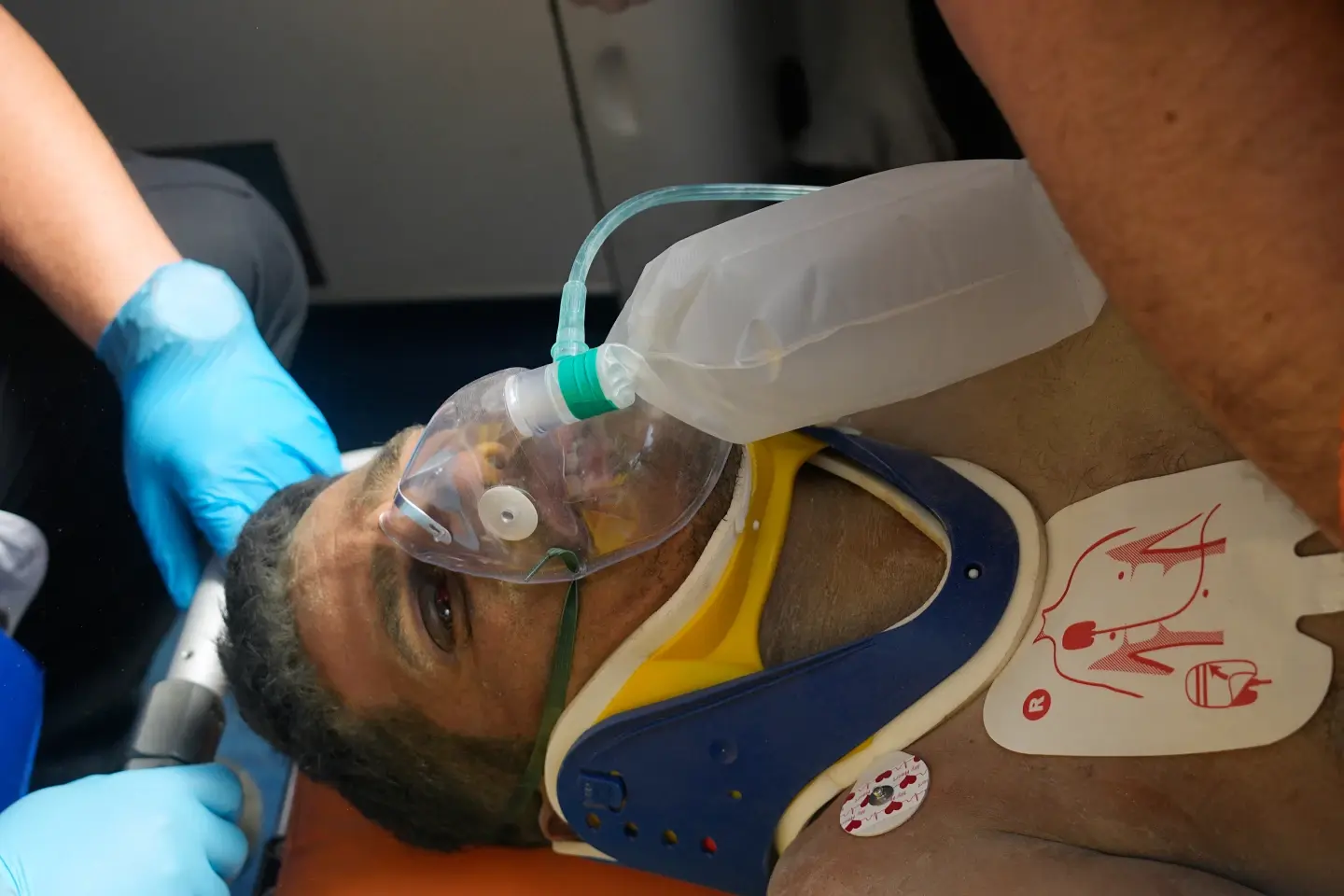 Rescatan con vida a guardia de seguridad tras una semana bajo un sótano en Venezuela