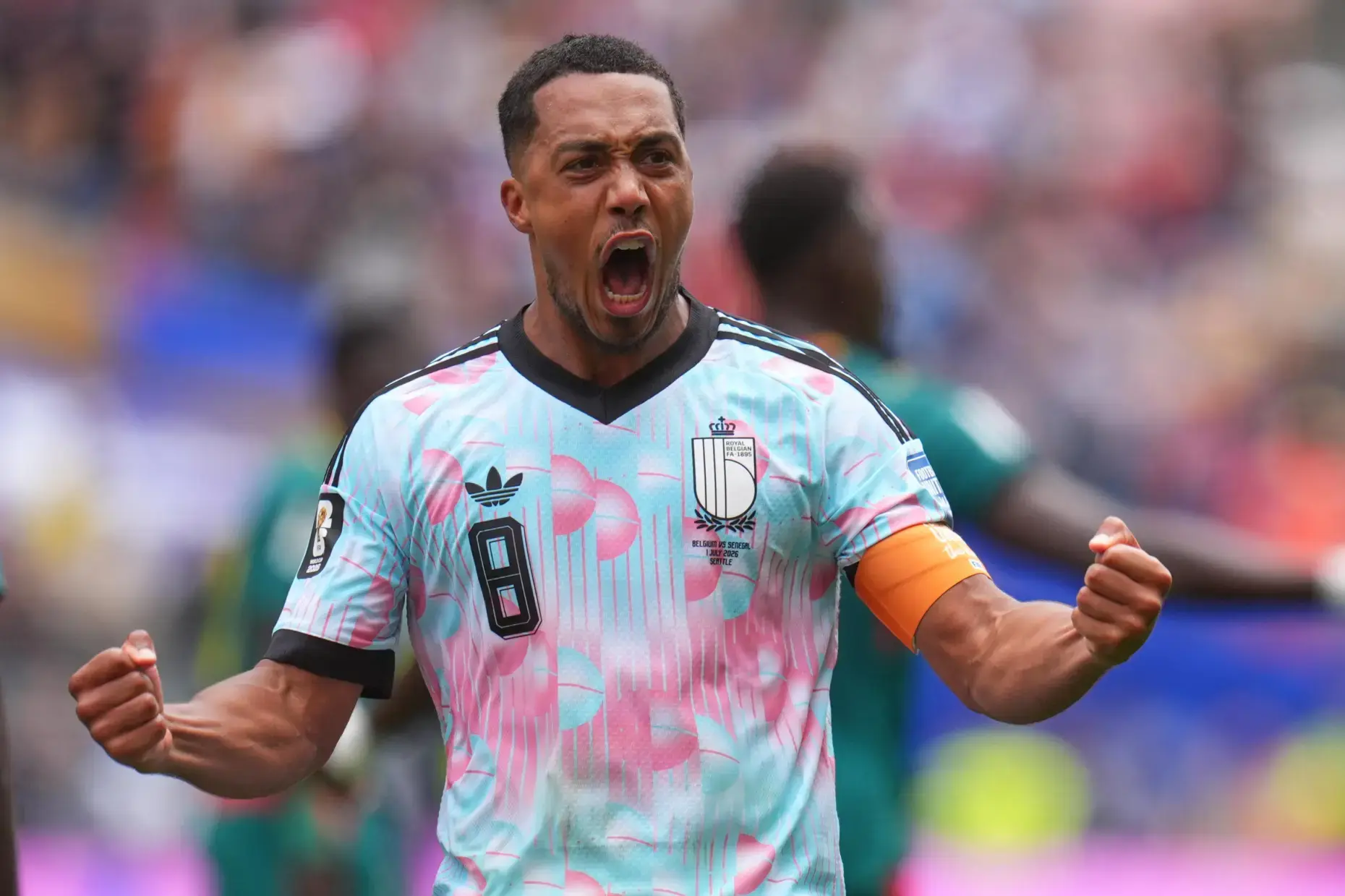 Bélgica convierte penal en tiempo extra y vence 3-2 a Senegal en los 16avos de final del Mundial
