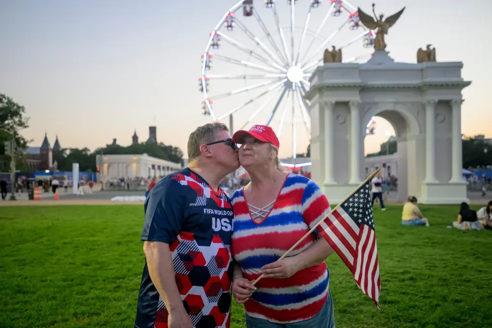 Fuegos artificiales, calor, política y el Mundial: EEUU celebra sus 250 años