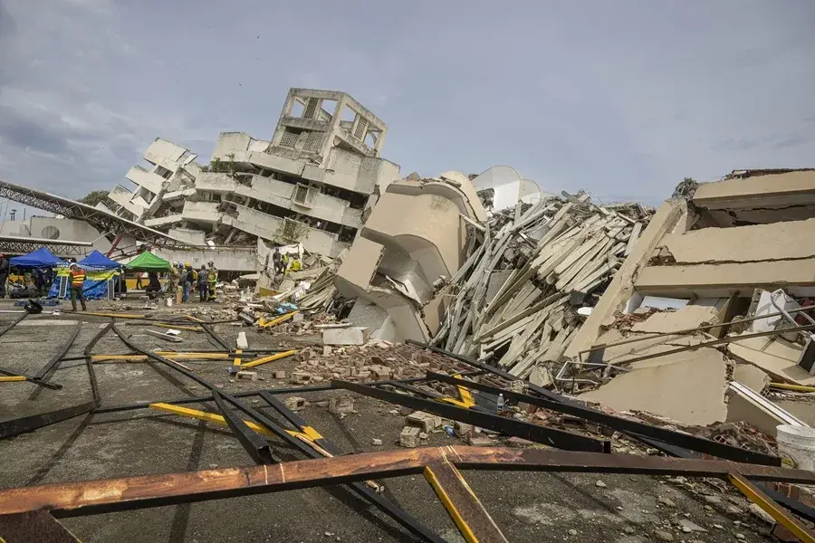 Suben a 3,342 los muertos por los terremotos en Venezuela