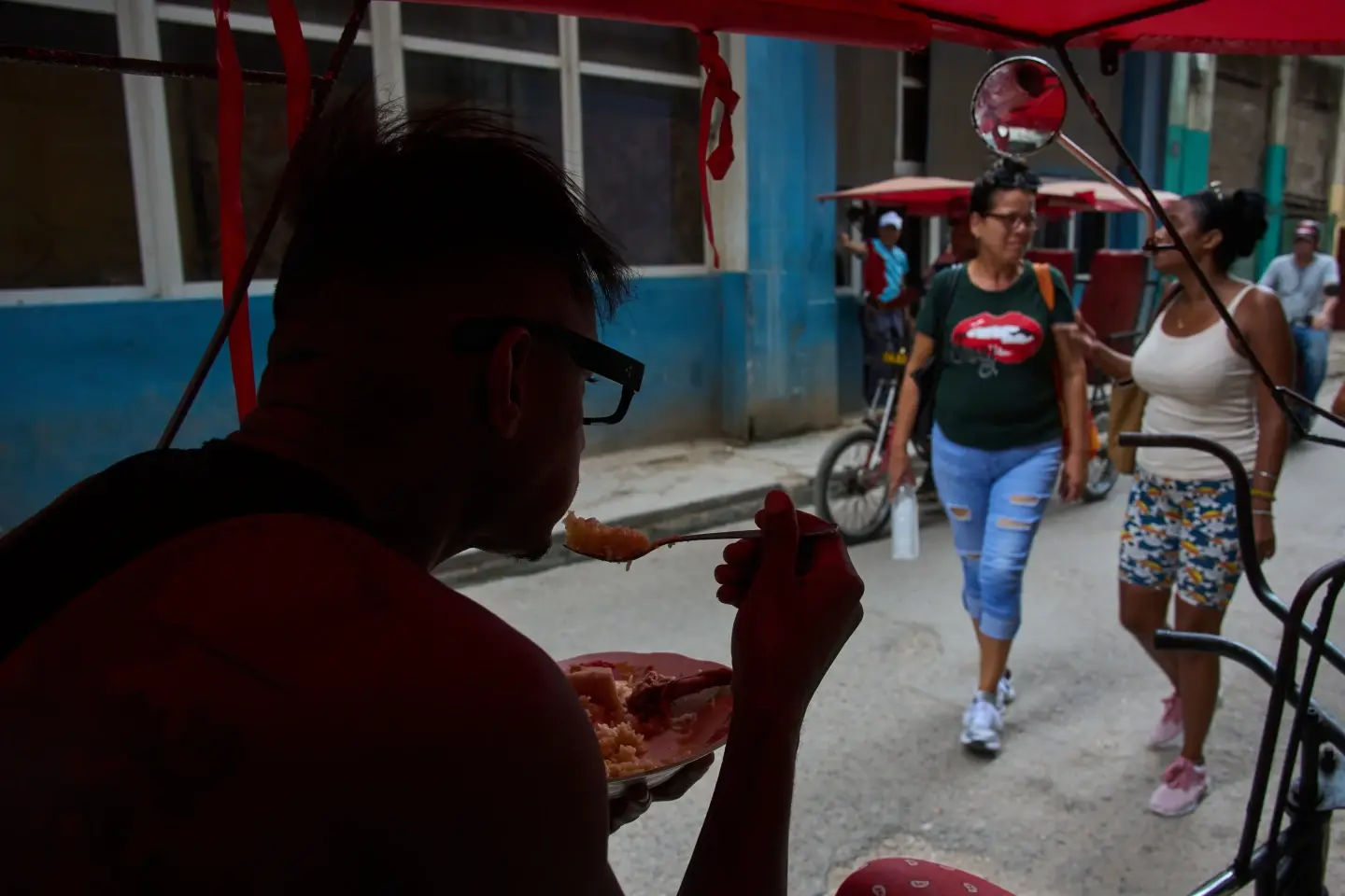 Cuba sufre apagón nacional al tiempo que se prolonga el cerco energético