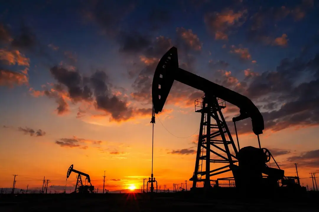 Ataques entre EE. UU. e Irán disparan el petróleo a su nivel más alto en dos semanas