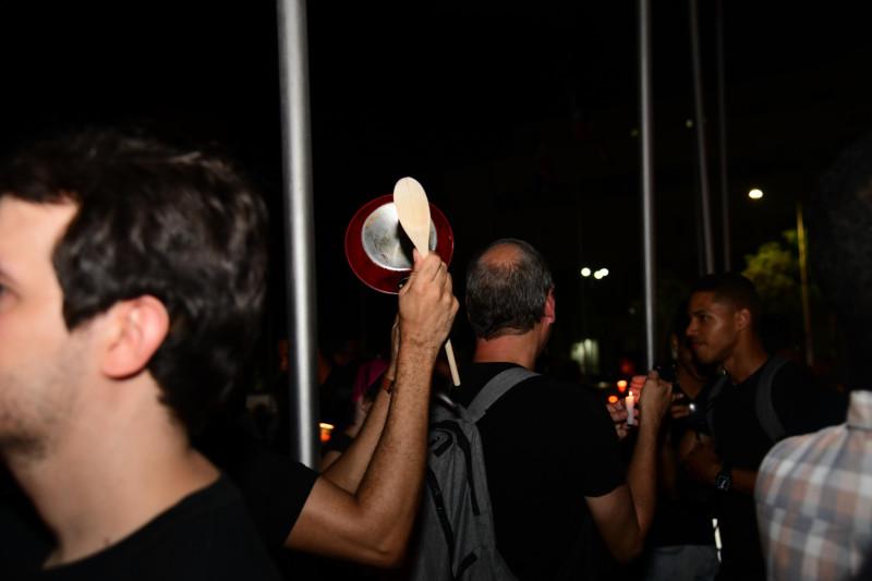 Cacerolazos cumplen cuatro noches consecutivas y se extienden por sectores del Gran Santo Domingo