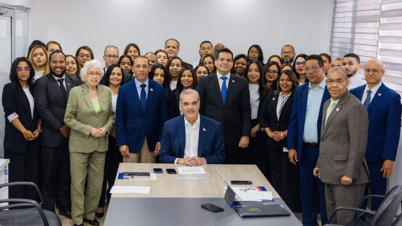 Abinader respalda fortalecimiento de la Unidad Antifraude para reforzar la transparencia