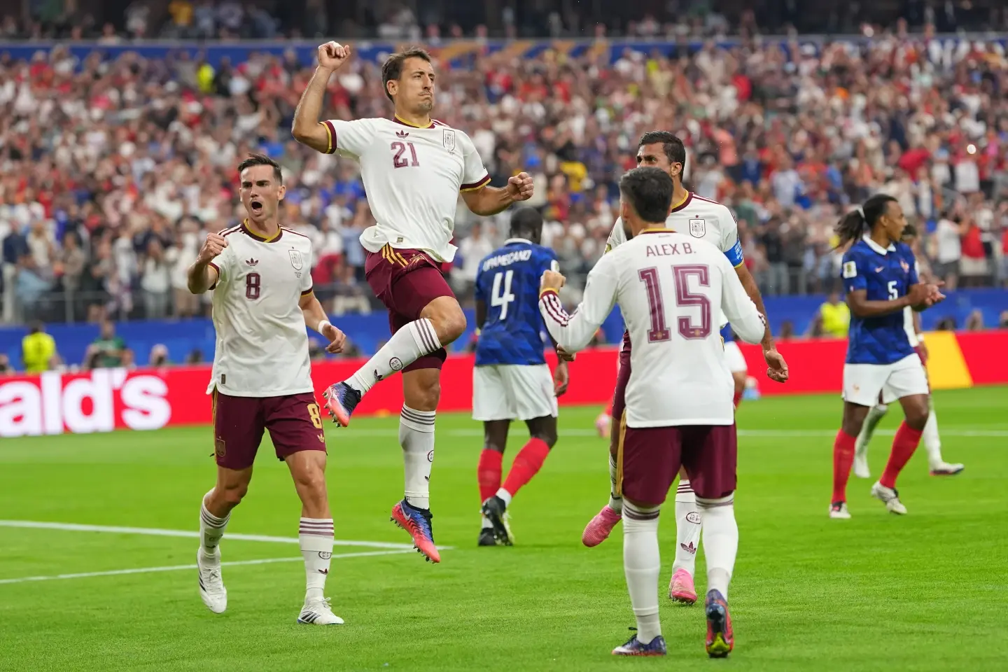 España doma a la Francia de Mbappé, se impone por 2-0 y se sitúa en la final de la Copa del Mundo