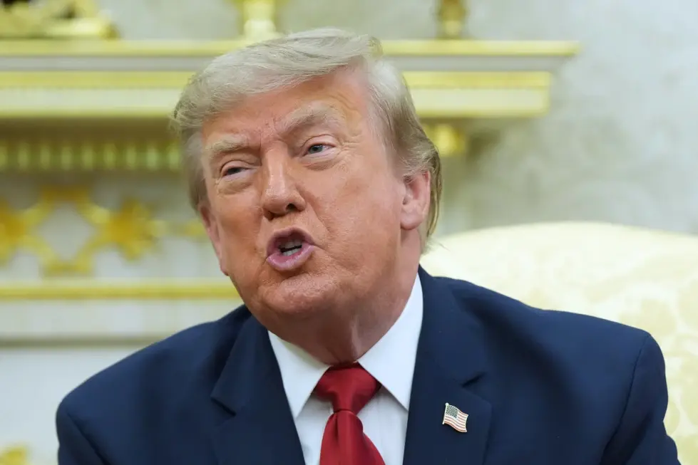 Trump: ICE debe seguir parando autos tras tiroteos recientes, pareciendo contradecir nueva política