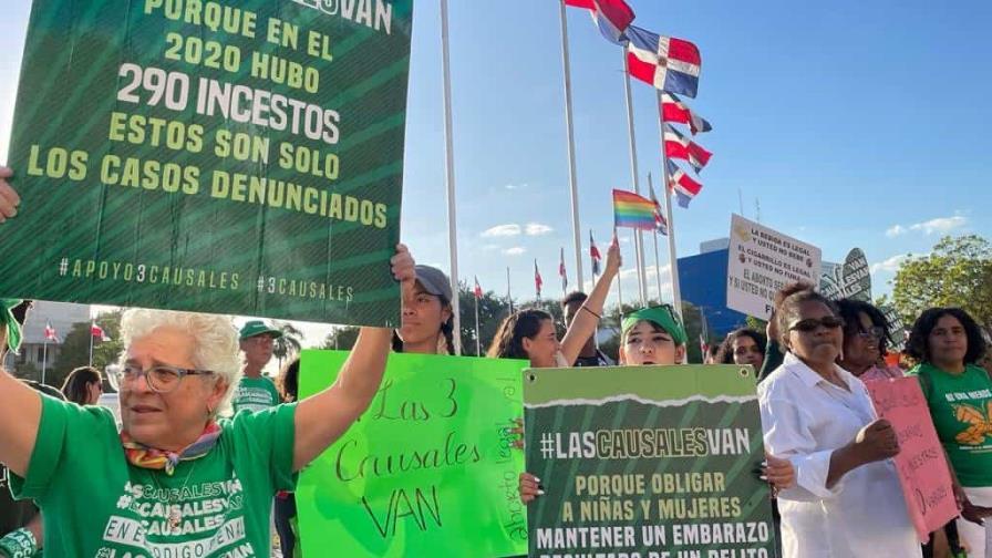 Más de 70 juristas proponen incorporar las tres causales del aborto en las modificaciones al Código Penal