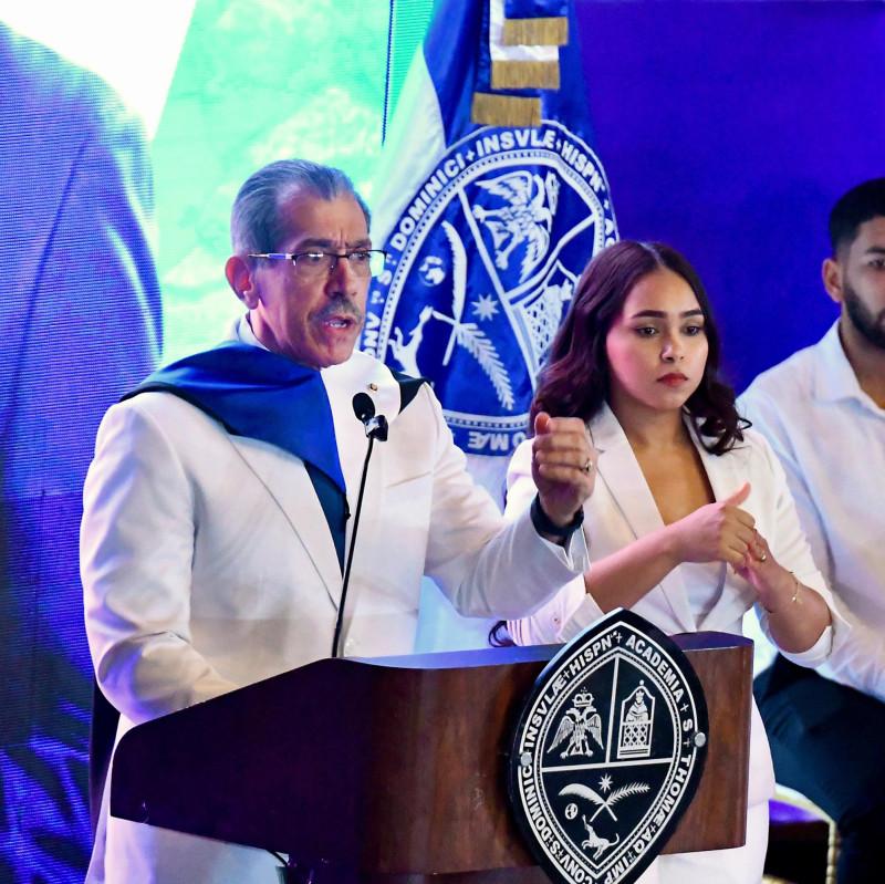 Jorge Asjana asume rectoría de la UASD y anuncia un plan para sus primeros 100 días