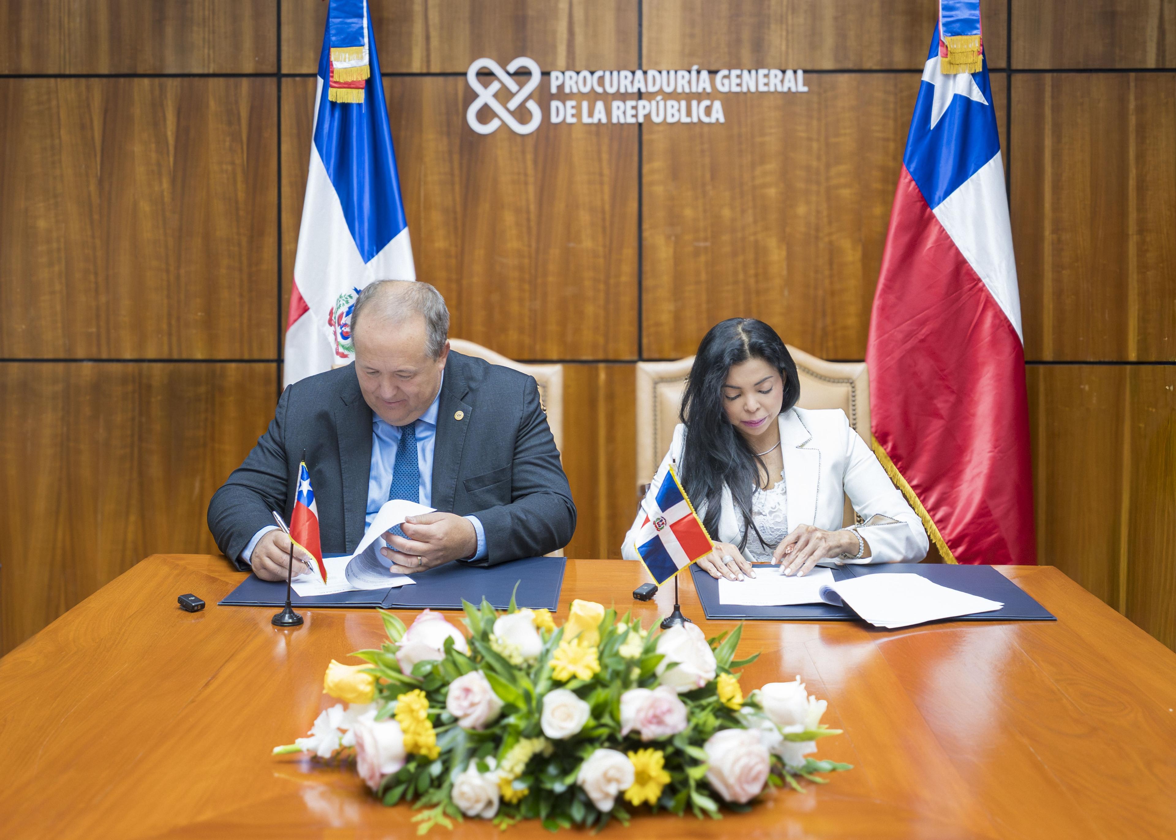 República Dominicana y Chile crean equipo conjunto para investigar trata de personas, tráfico de migrantes y lavado de activos