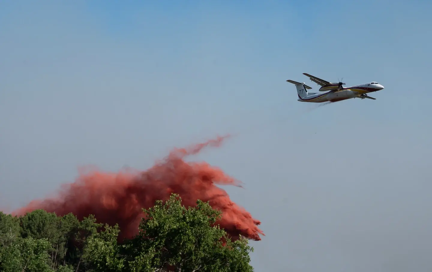 Incendios cerca de Madrid y en el suroeste de Francia obligan a evacuar a más de 80.000 personas