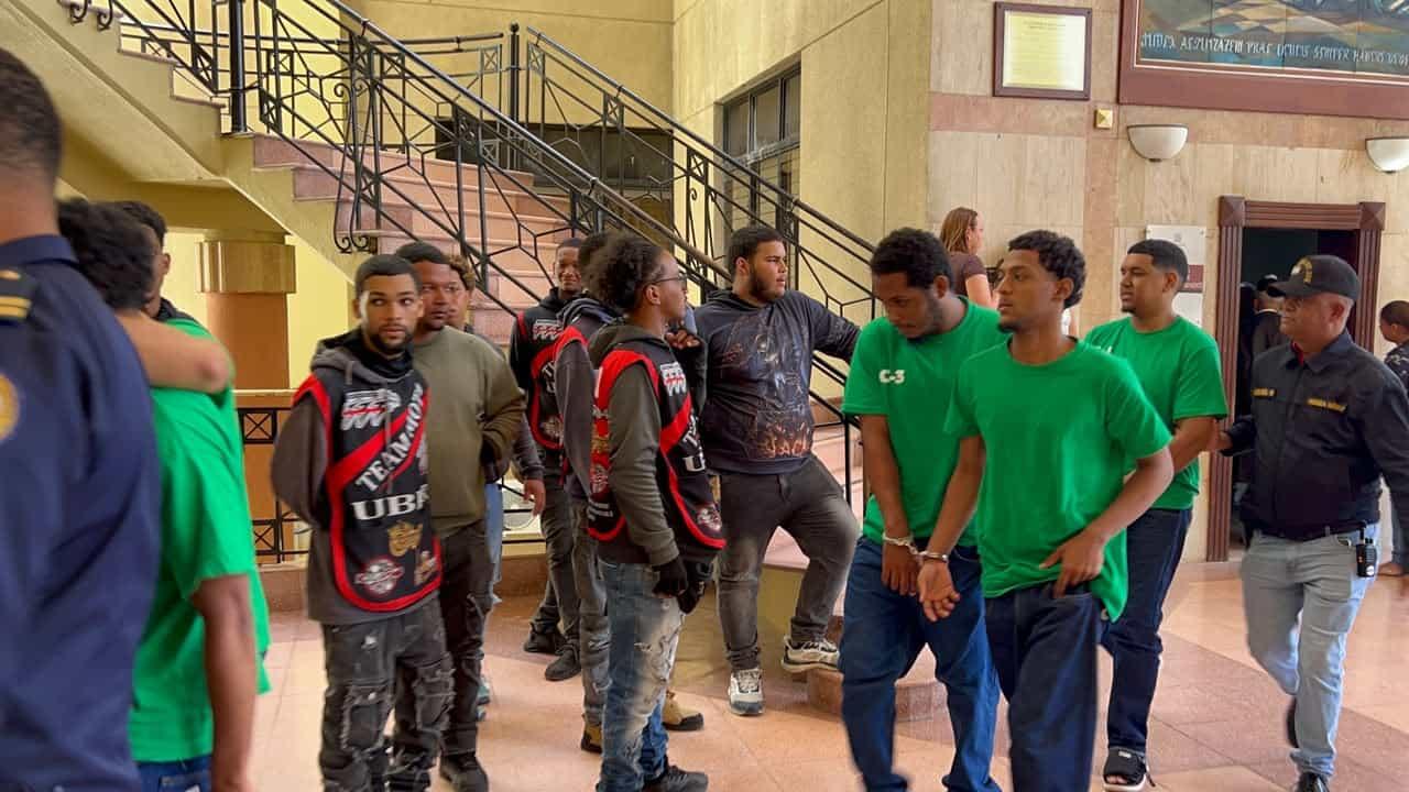 Dictan tres meses de prisión preventiva a cuatro jóvenes acusados de asaltar una joyería en Santiago