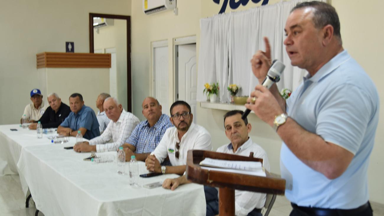 Agricultura lanza plan nacional para frenar plaga que amenaza la producción de arroz