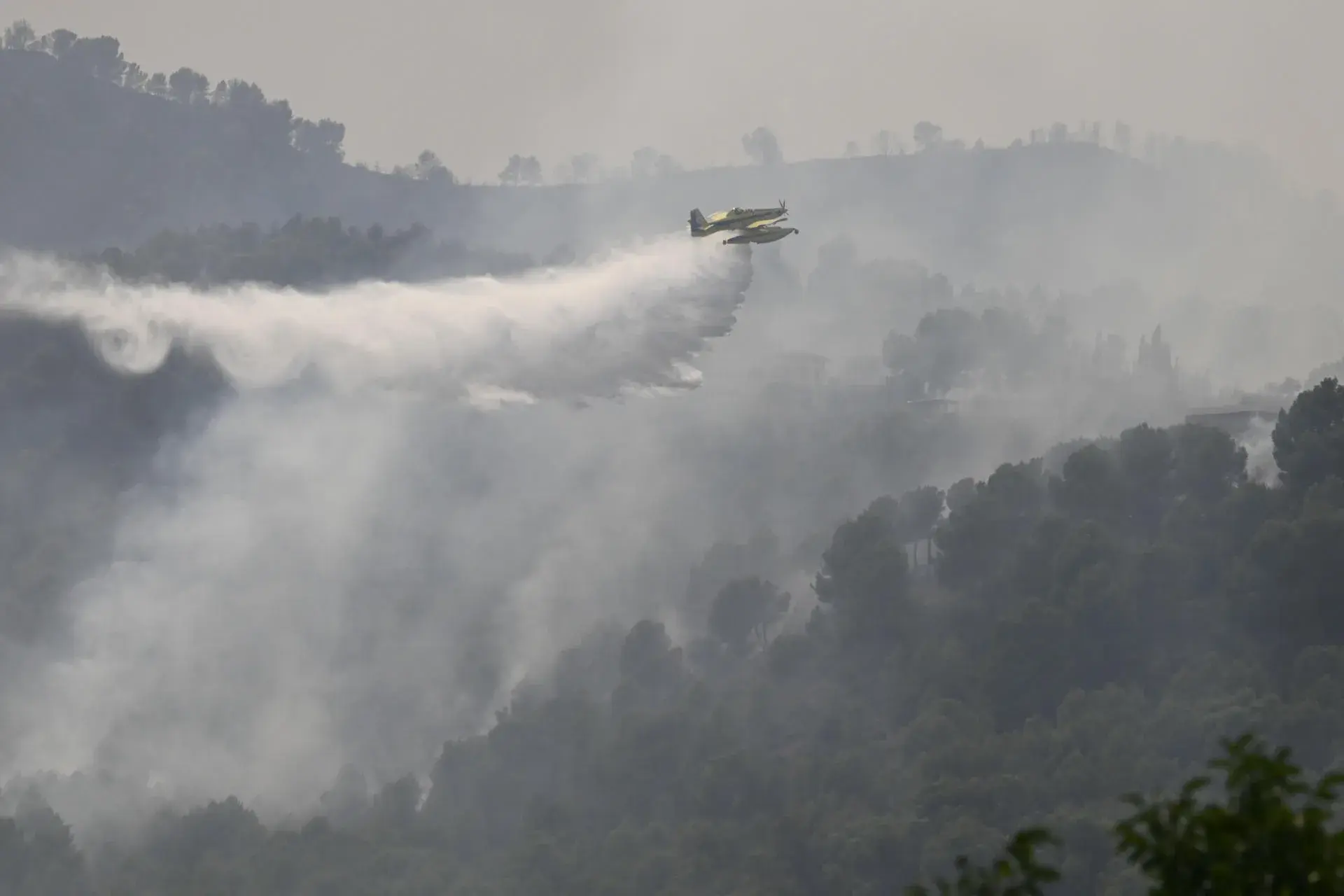 Los incendios golpean con fuerza a Francia y España mientras una nueva ola de calor amenaza con agravar la emergencia
