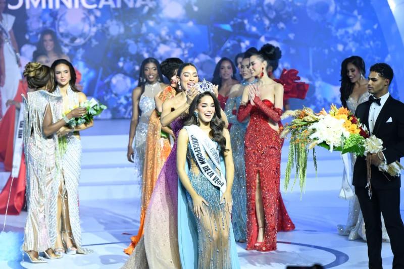 Melissa Núñez, de La Vega, conquista la corona de Miss Universo República Dominicana 2026
