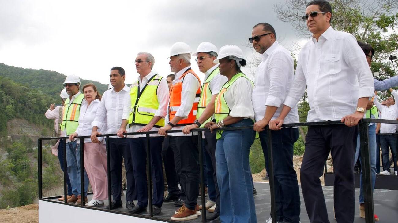 Abinader supervisa avances de la presa de Guaigüí y destaca que impulsará agua, riego y energía para La Vega