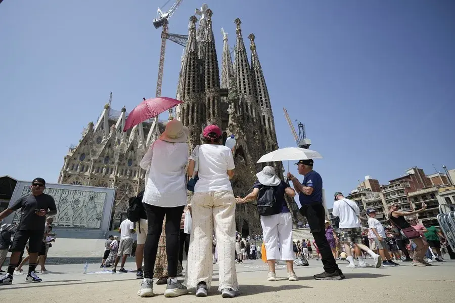 España recibió más de 46 millones de turistas en el primer semestre y su gasto subió un 7 %, cifras récord