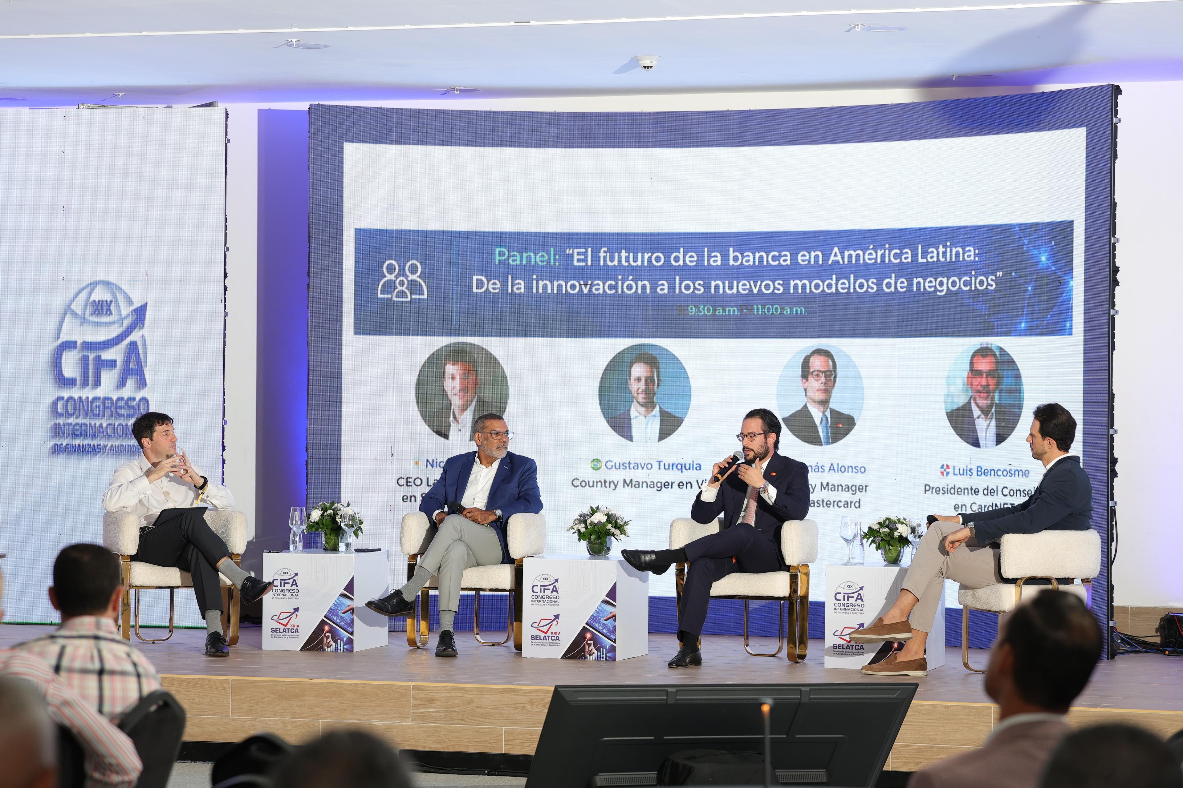 Líderes de Visa, Mastercard y CardNET en el país resaltan madurez de la transformación digital del sistema financiero