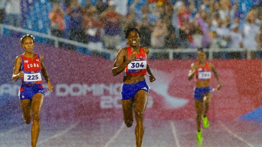 Marileidy Paulino conquista el oro con récord de los Juegos bajo un diluvio y desata la euforia en un Estadio Olímpico repleto
