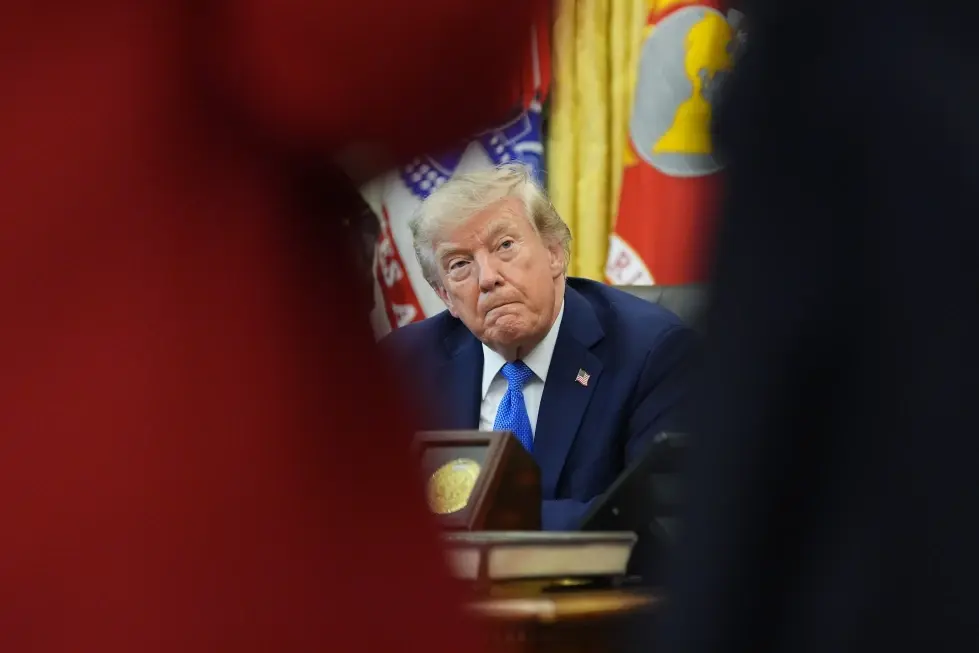 Un acuerdo con Irán sobre el estrecho de Ormuz podría exigir un compromiso de Trump