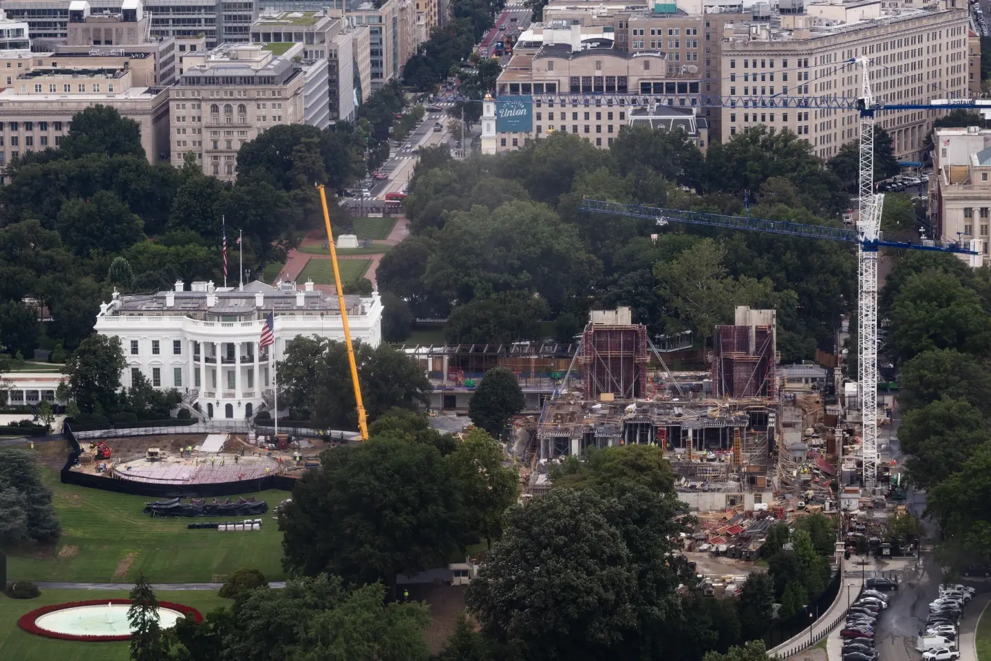 Corte de apelaciones falla en contra del salón de baile de Trump; necesita aprobación de Congreso