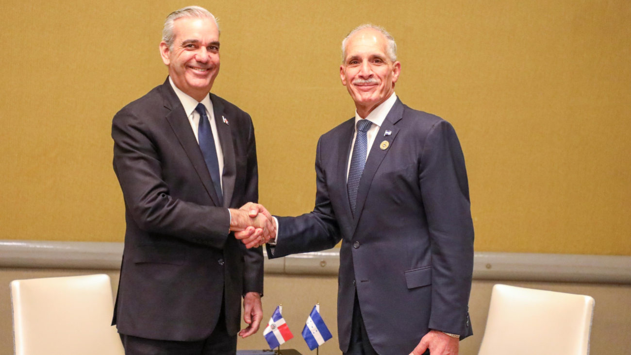 Presidente de Honduras elogia organización de Santo Domingo 2026 y solicita apoyo para los Juegos de 2029