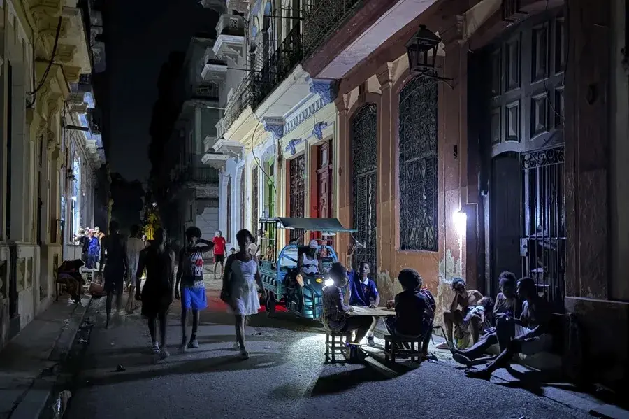 Cuba prevé un domingo de largos apagones que dejarán sin corriente hasta un 70 % del país