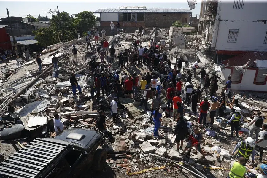 Terremoto en Colombia deja al menos 132 muertos y 570 heridos; continúa la búsqueda entre escombros