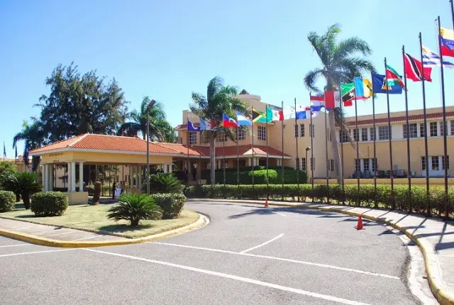 Gobierno dominicano dispone la salida de nueve funcionarios de la Embajada de Cuba