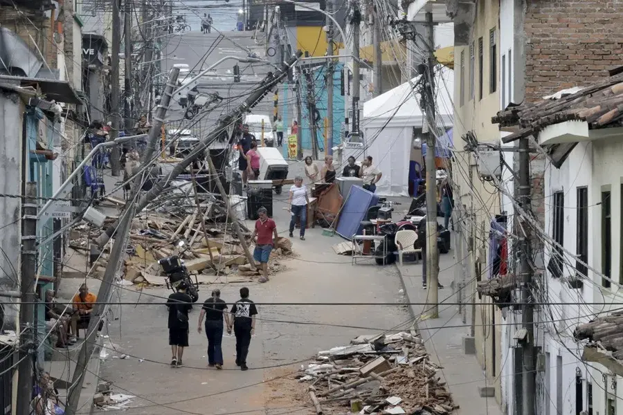 Aumenta a 294 el número de muertos y a 320 el de desaparecidos por el terremoto en Colombia