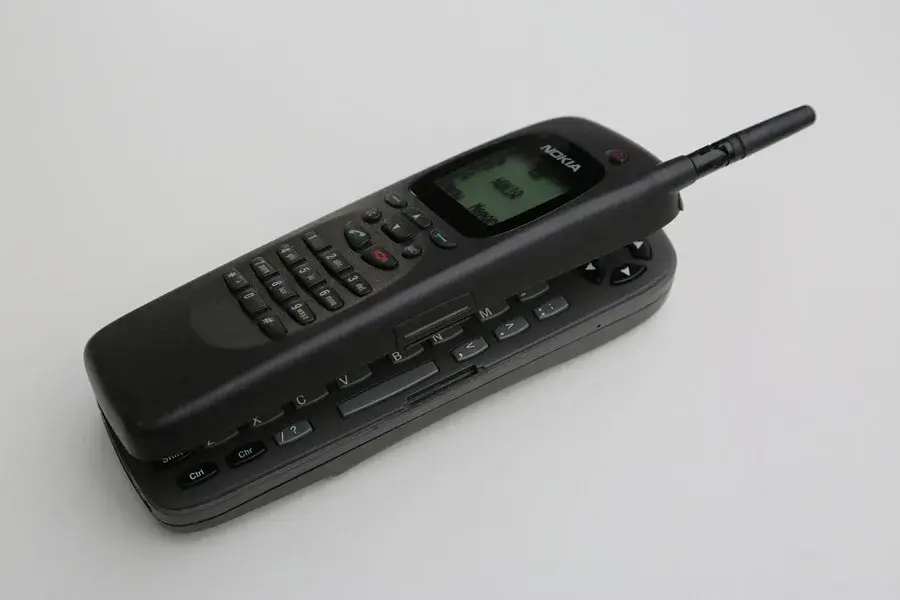 El Nokia 9000 Communicator, el primer teléfono inteligente de la historia, cumple 30 años