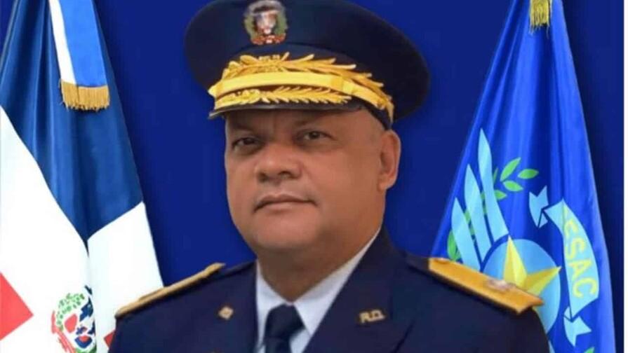 Abinader cambia mandos del Ejército, Fuerza Aérea y seguridad presidencial y dispone retiros