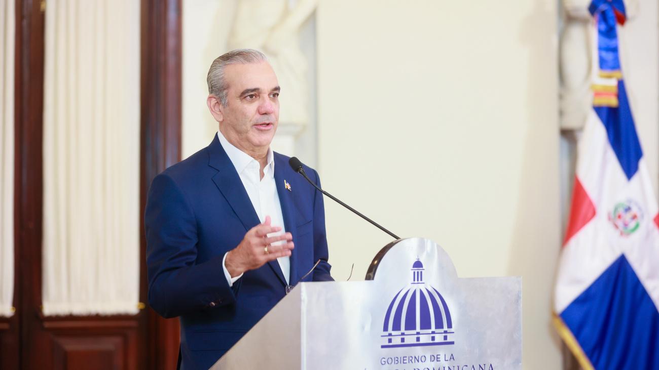 Abinader encabeza lanzamiento de Eficompras, primera tienda virtual del Estado dominicano