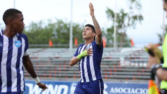 Leo Becerra encontró en Atlántico FC el escenario para brillar con sus goles