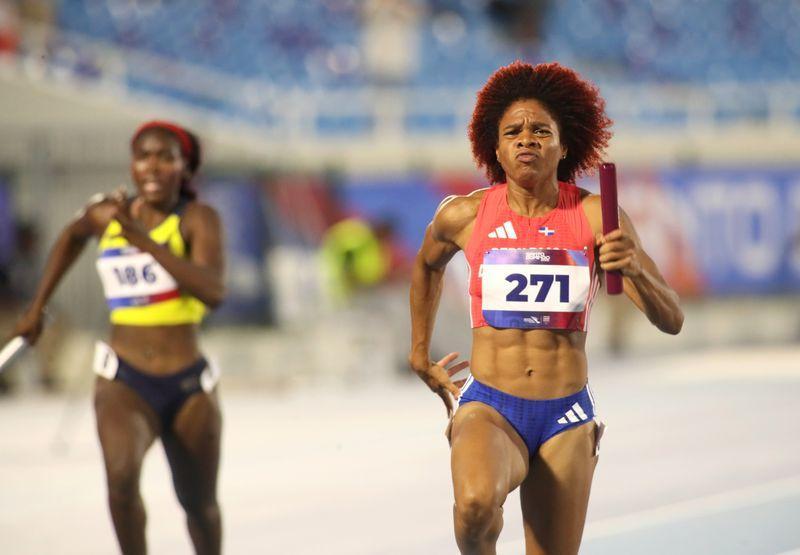 Estrella De Aza conquista dos oros en Santo Domingo 2026 tras siete años fuera del programa PARNI