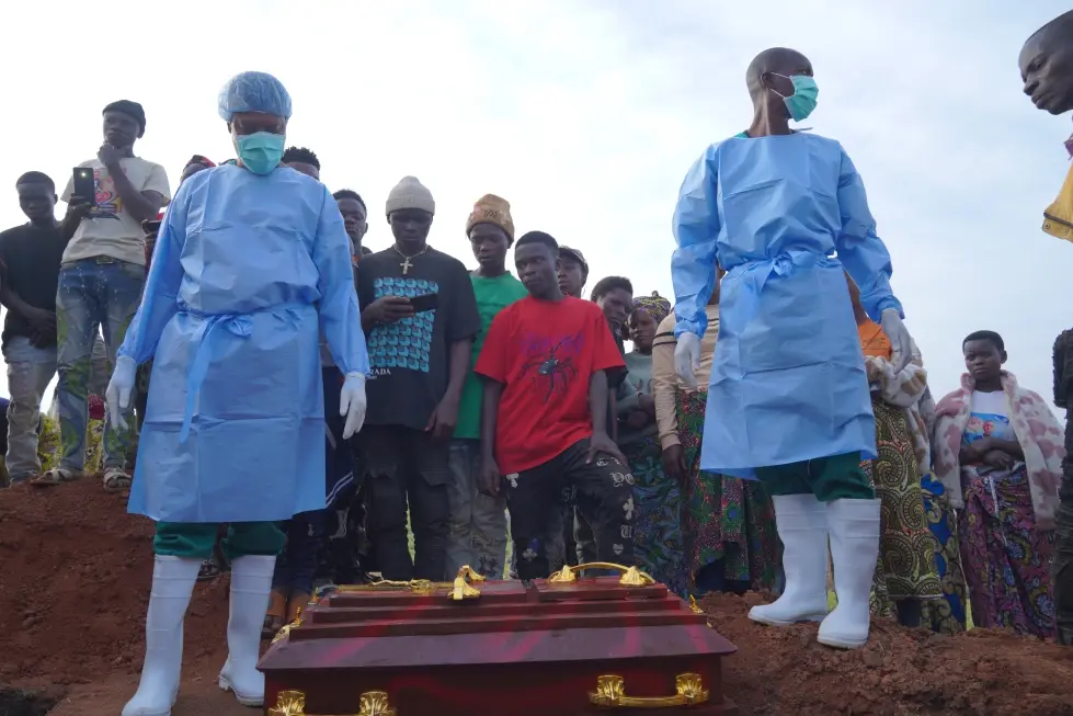 Ébola supera los 5,000 contagios en Congo y avanza tres veces más rápido que el brote más letal de la historia