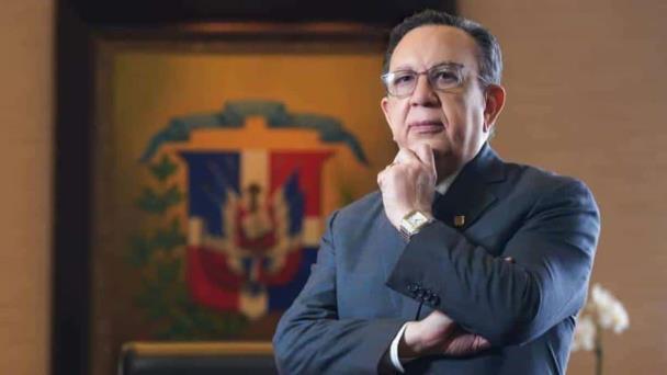 Abinader ratifica a Valdez Albizu al frente del Banco Central y reconoce continuidad de la política monetaria