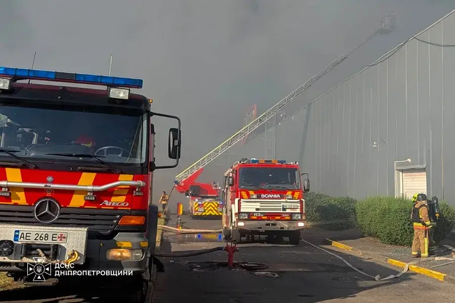 Al menos 15 muertos y 130 heridos en un ataque ruso contra un centro comercial en Ucrania