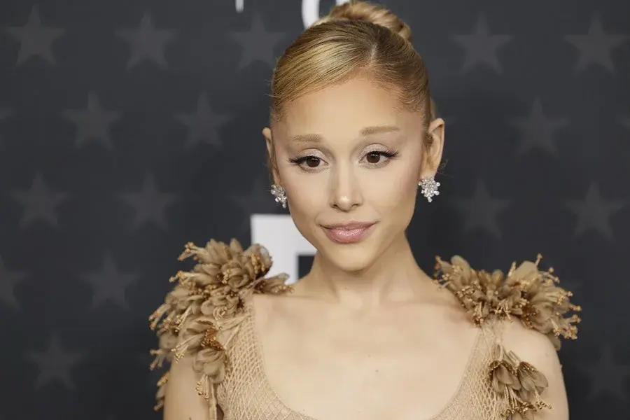 Ariana Grande arremete contra Trump por usar uno de sus temas para atacar a mujeres trans