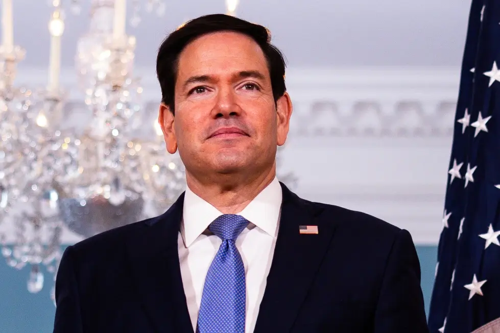 Jueza federal anula política de Trump que suspendía visas de inmigración a ciudadanos de 75 países