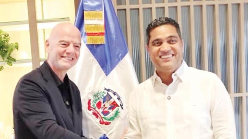 Infantino desafía a vicepresidente de FIFA y asiste a torneo juvenil en Punta Cana en medio de crisis interna