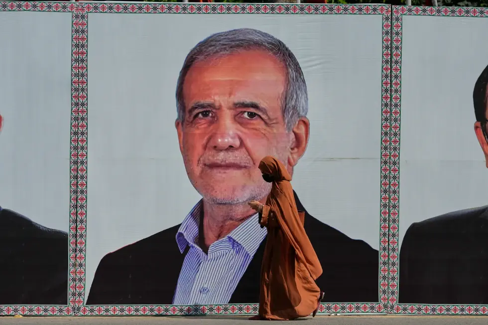 Presidente de Irán defiende memorando con EEUU como mejor salida a la guerra mientras Teherán amenaza con represalias