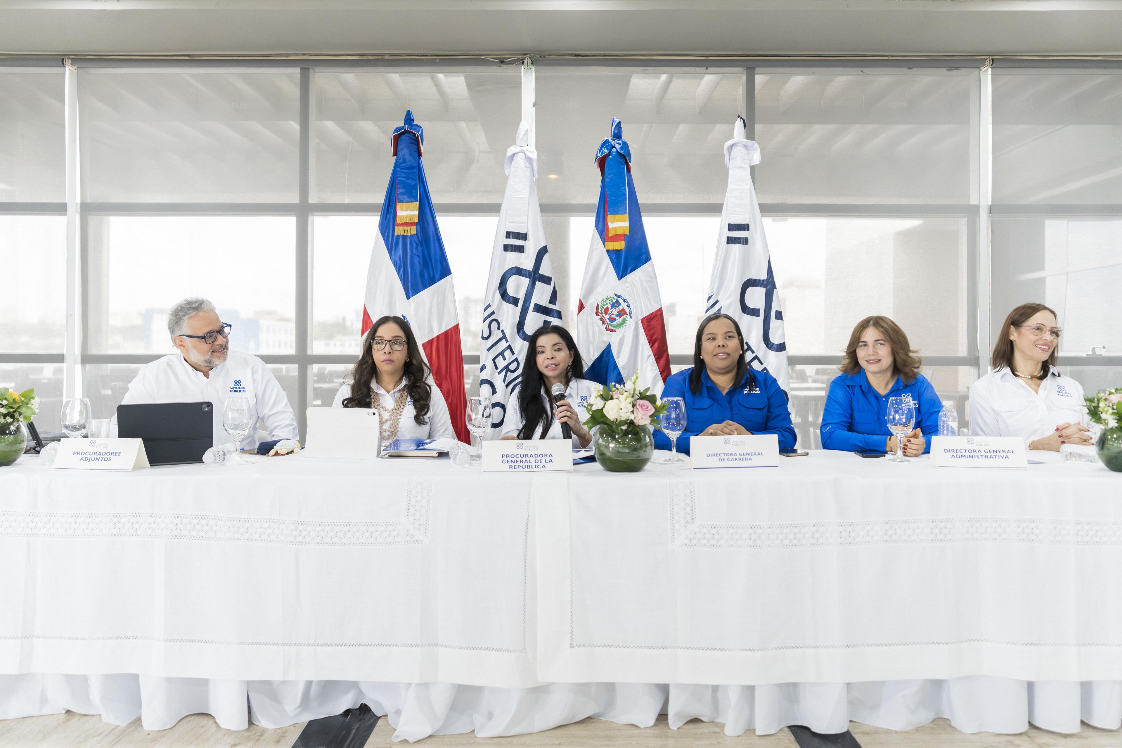 Yeni Berenice Reynoso pasa balance a los planes para fortalecer la persecución penal y la atención a las víctimas