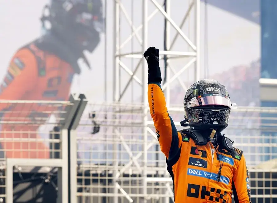 Norris se lleva una carrera caótica en Zandvoort y Alonso, noveno, entra en los puntos