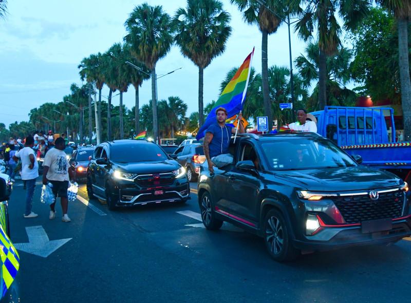 Caravana del Orgullo LGBTIQ+ recorre sectores de la capital y cierra su edición 19 en el Malecón