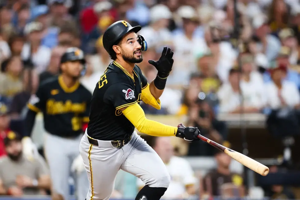 Nick Gonzales decide en el inning 12 y Piratas frenan a los Padres con victoria 3-2
